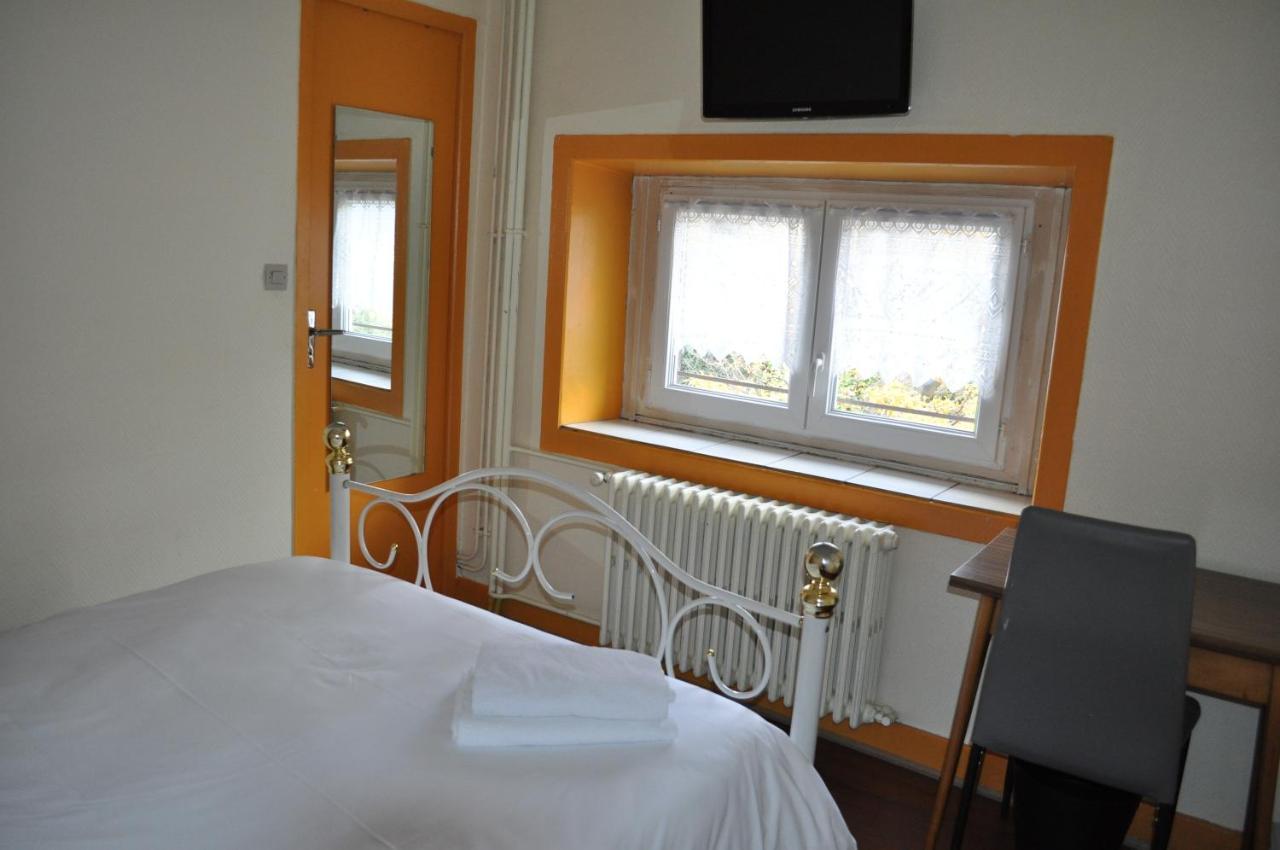 Domaine De La Barolliere Hotell Saint-Paul-en-Jarez Eksteriør bilde